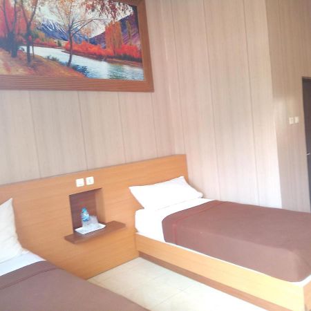 Hotel Kencana Rembang Room photo